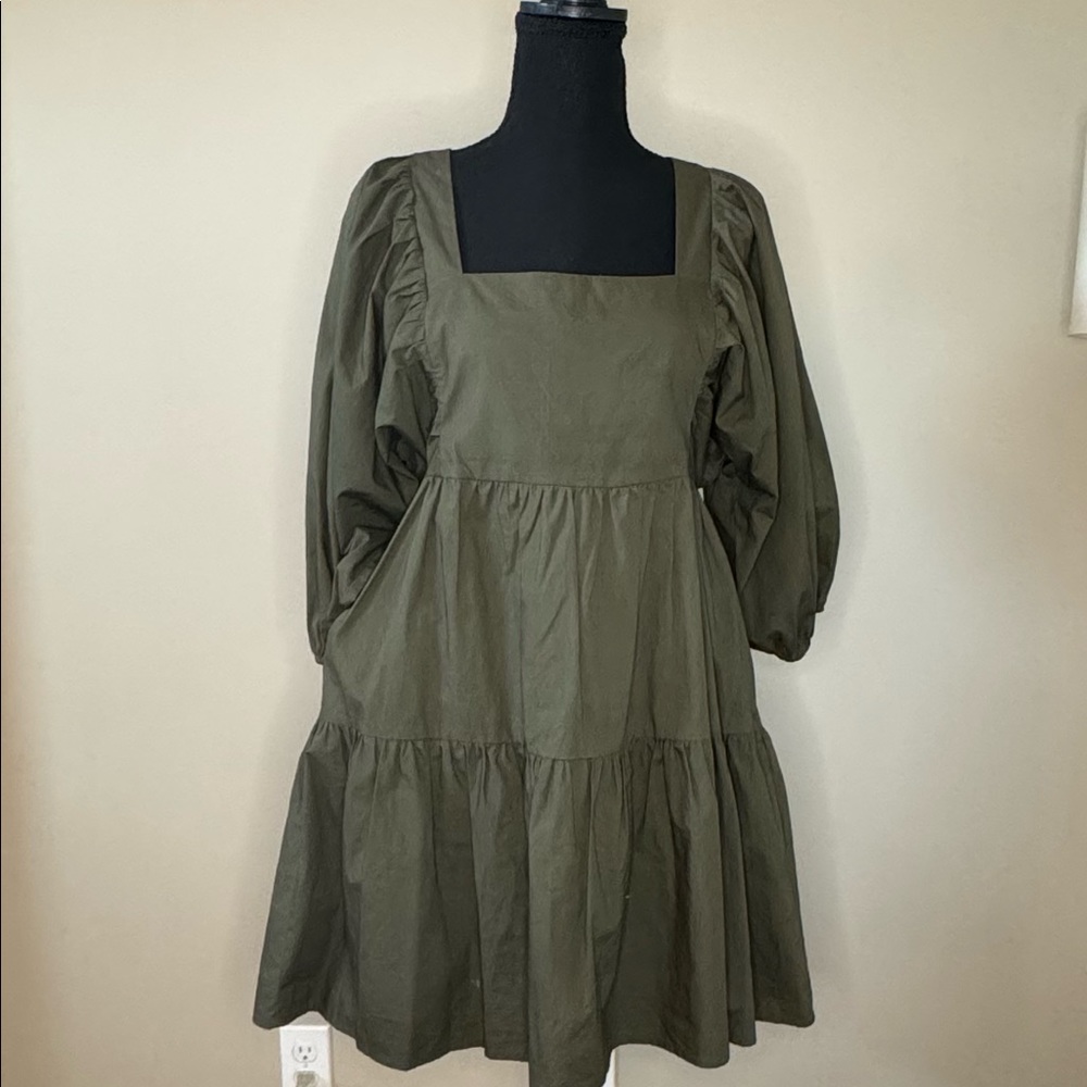 ***SOLD Green Dress size:XS. $15.00